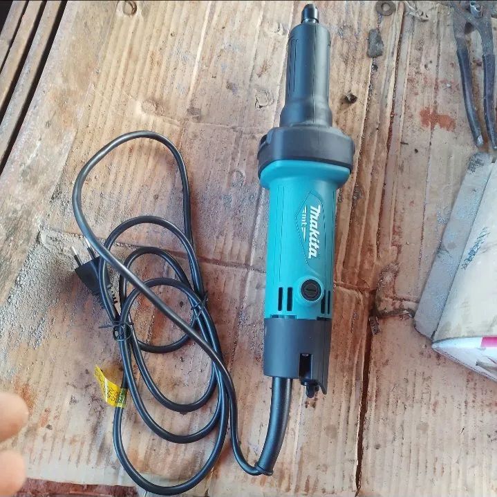 Retificadeira makita