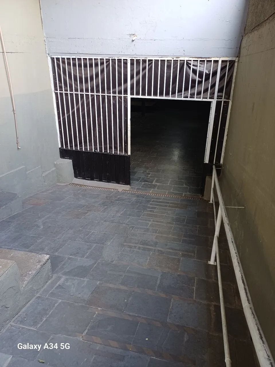 Aluga-se Galpao/loja na Av.Universo com 170 m2 - Foto 2