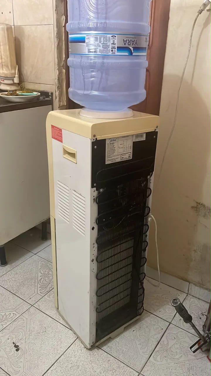 Bebedouro Midea multiuso coluna 110v - Foto 4