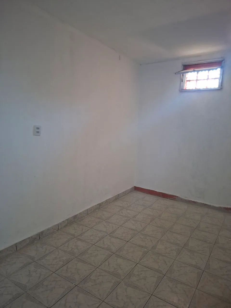 Casa de aluguel 4 cômodos e um banheiro  - Foto 4