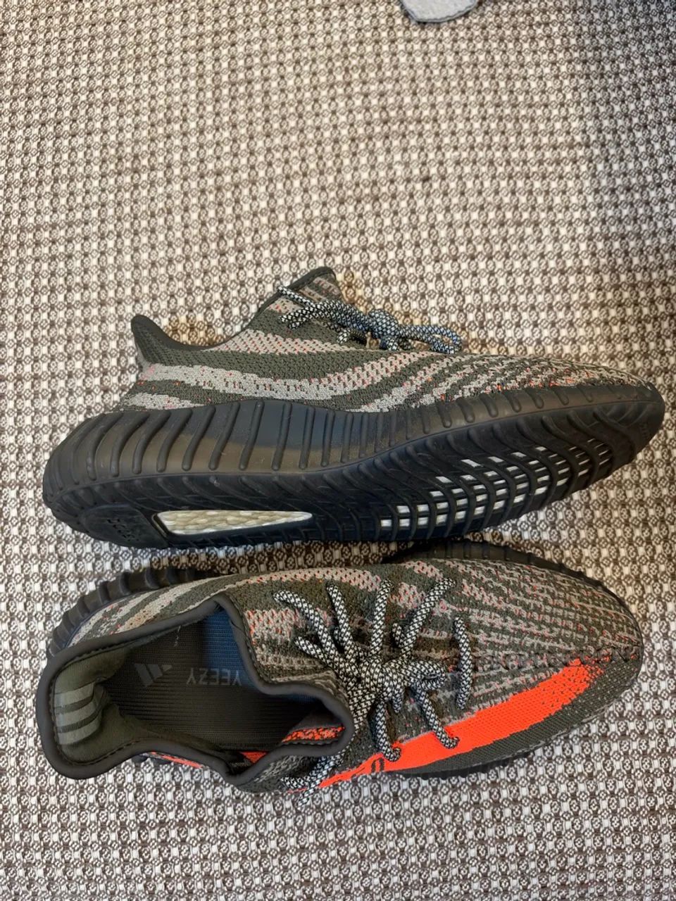 YEEZY V2 BELUGA  - Foto 3
