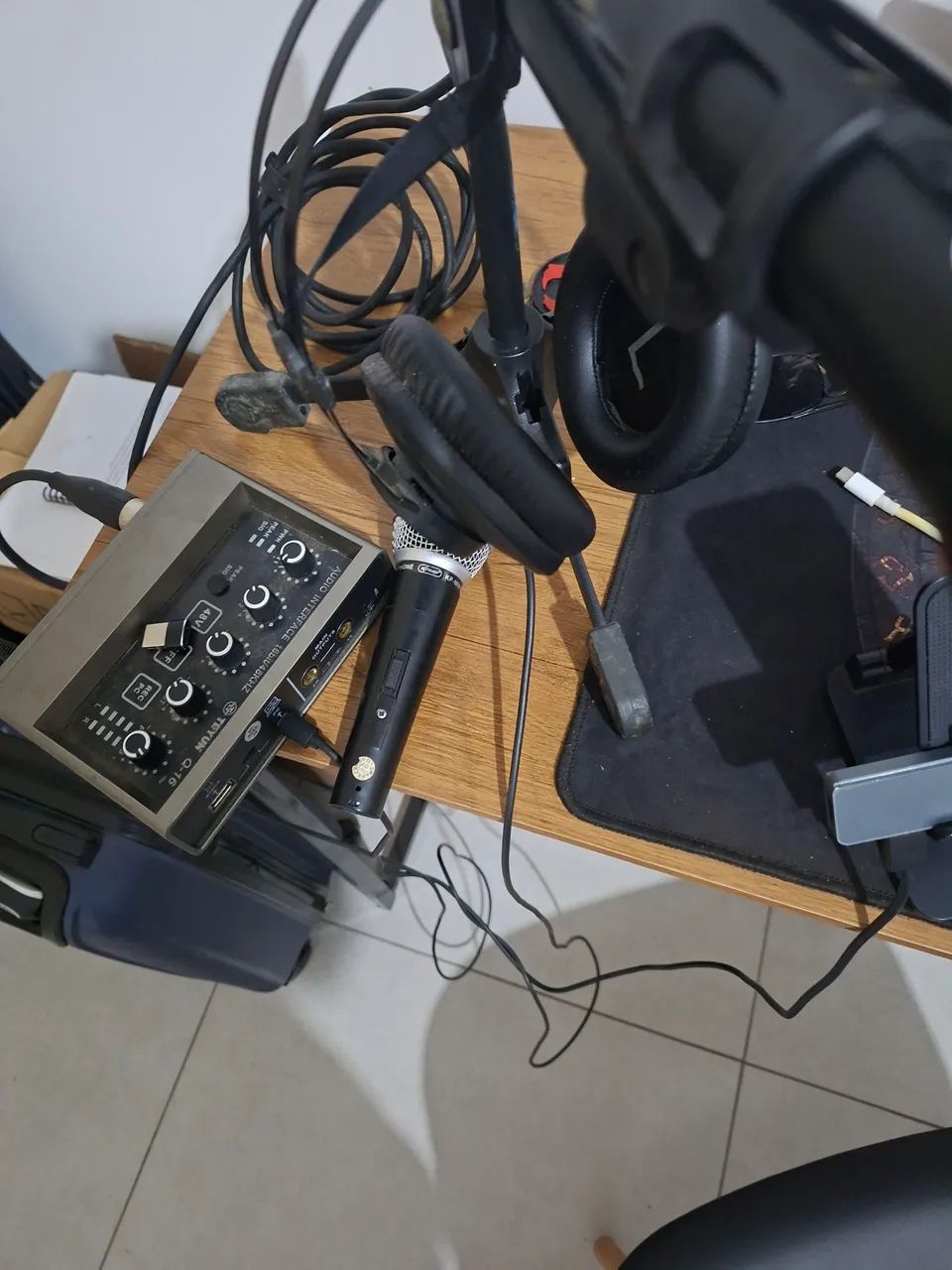 Equipamentos de som para cantar podcast  - Foto 2