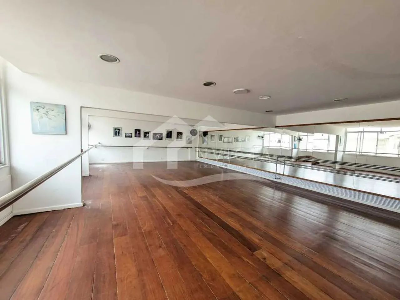 Sala Comercial de Alto Padrão em Localização Privilegiada - Foto 2