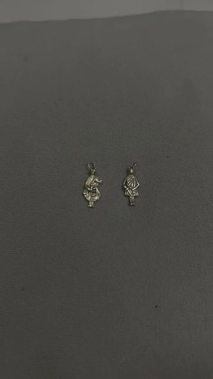 Pingentes - Prata - 2 por R$ 140