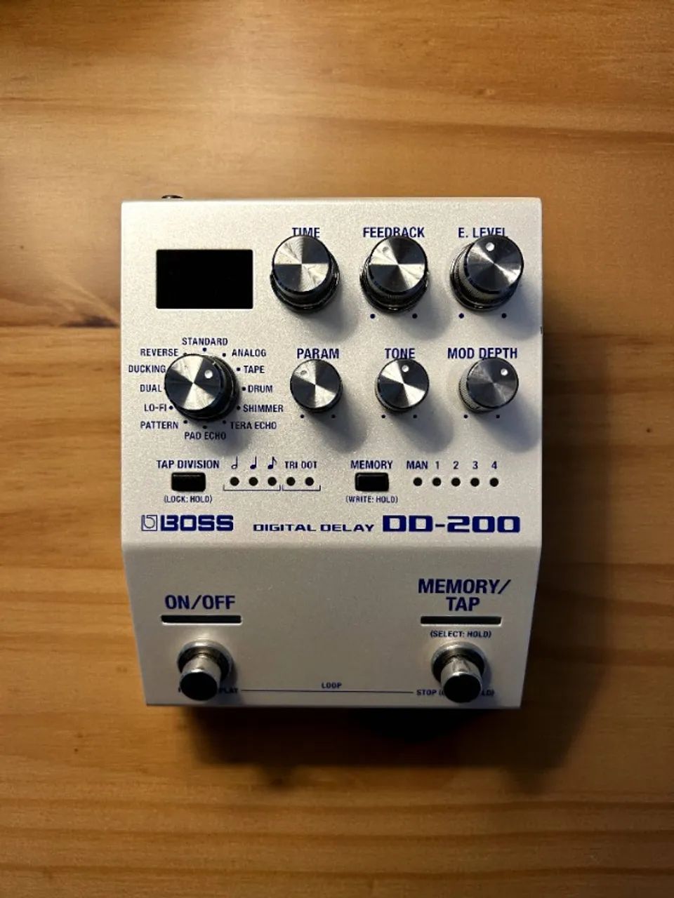 ギター BOSS DD-200 DIGITAL DELAY BOSS DD-200 digital delay - Instrumentos musicais - Bacacheri