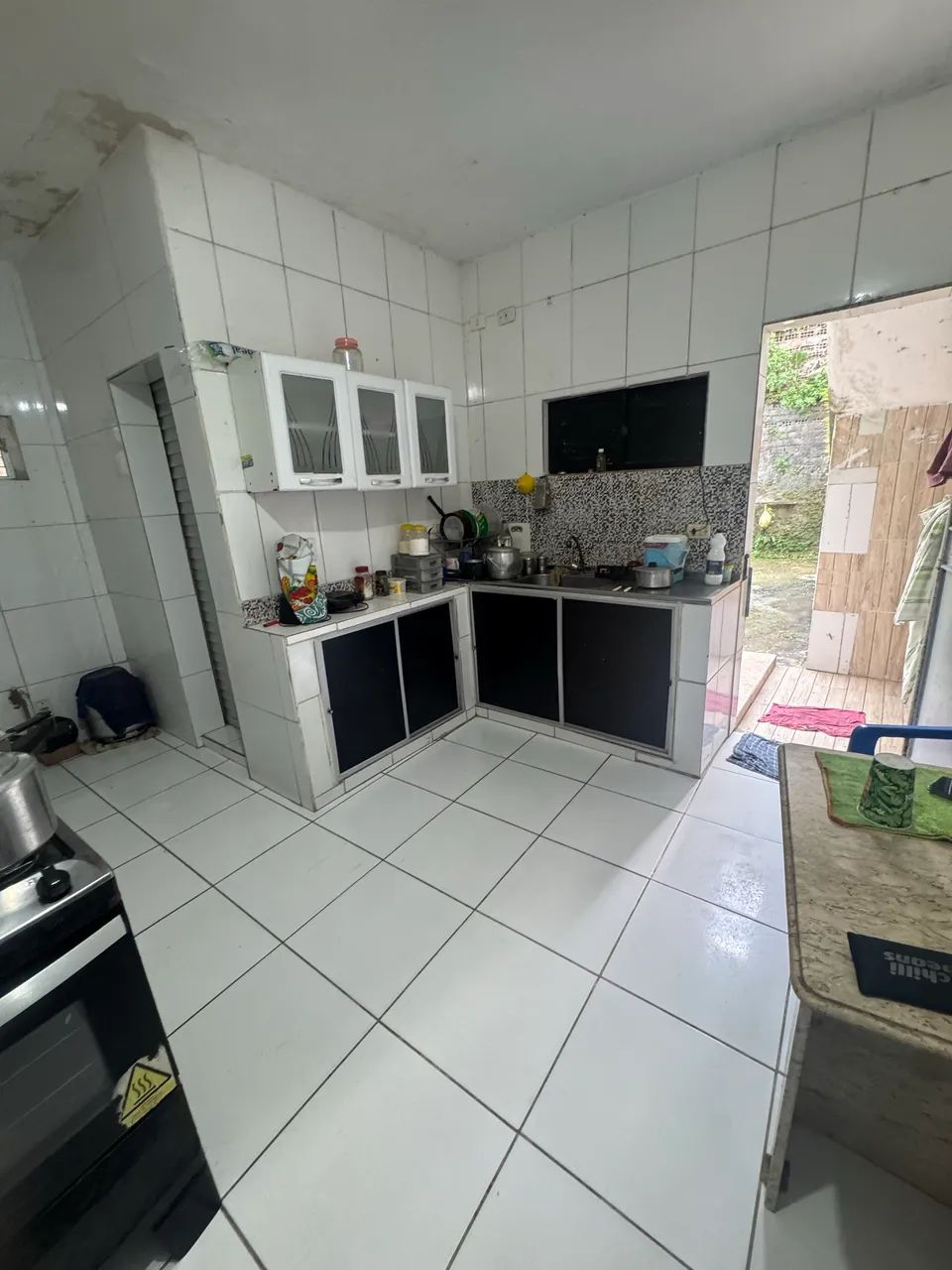 Vendo casa dois pavimentos enorme aceito casa menor valor e carro - Foto 4