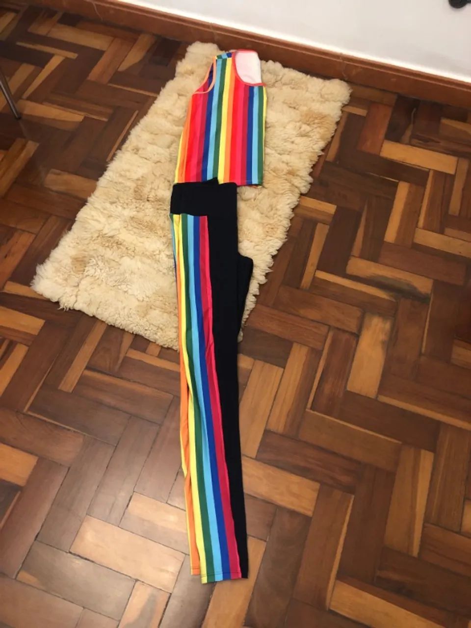 Conjunto colorido de Calça e regata  - Foto 4