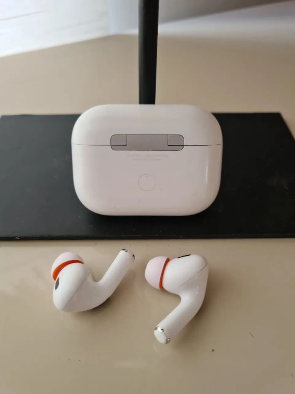 Airpods Pro 2 com acessórios  - Foto 2