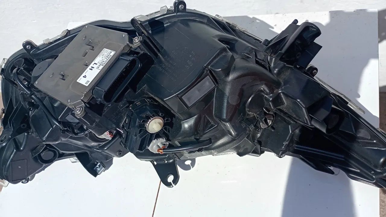 Farol lado esquerdo carro RAV4 - Foto 5