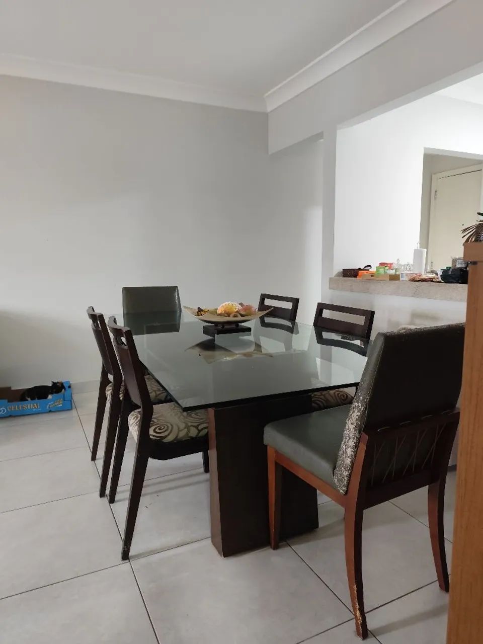 Mesa Sala de Estar - vidro temperado 7 cadeiras 