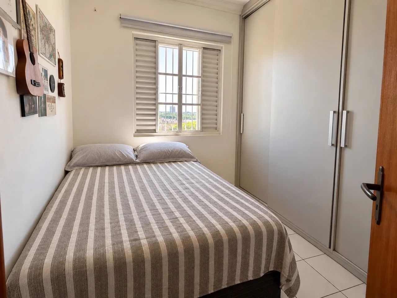 Apartamento mobiliado com 3 quartos e 2 vagas - Ilhas do Sul II - Foto 3