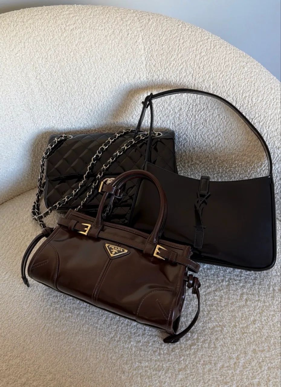 Bolsa Prada Bonnie marrom - 32cm em couro  - Foto 3