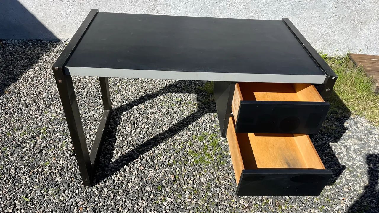 Mesa de escritório excelente estado e material  - Foto 3