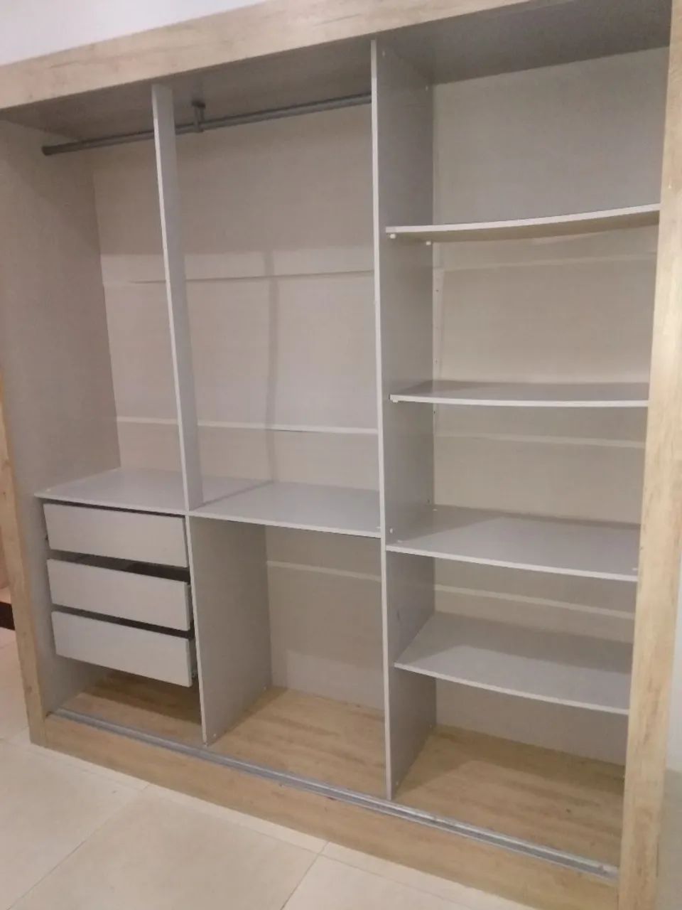 Guarda roupa de casal Semi novo  - Foto 2