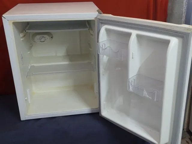Frigobar consul 80 litros 110 Volts  - Foto 3
