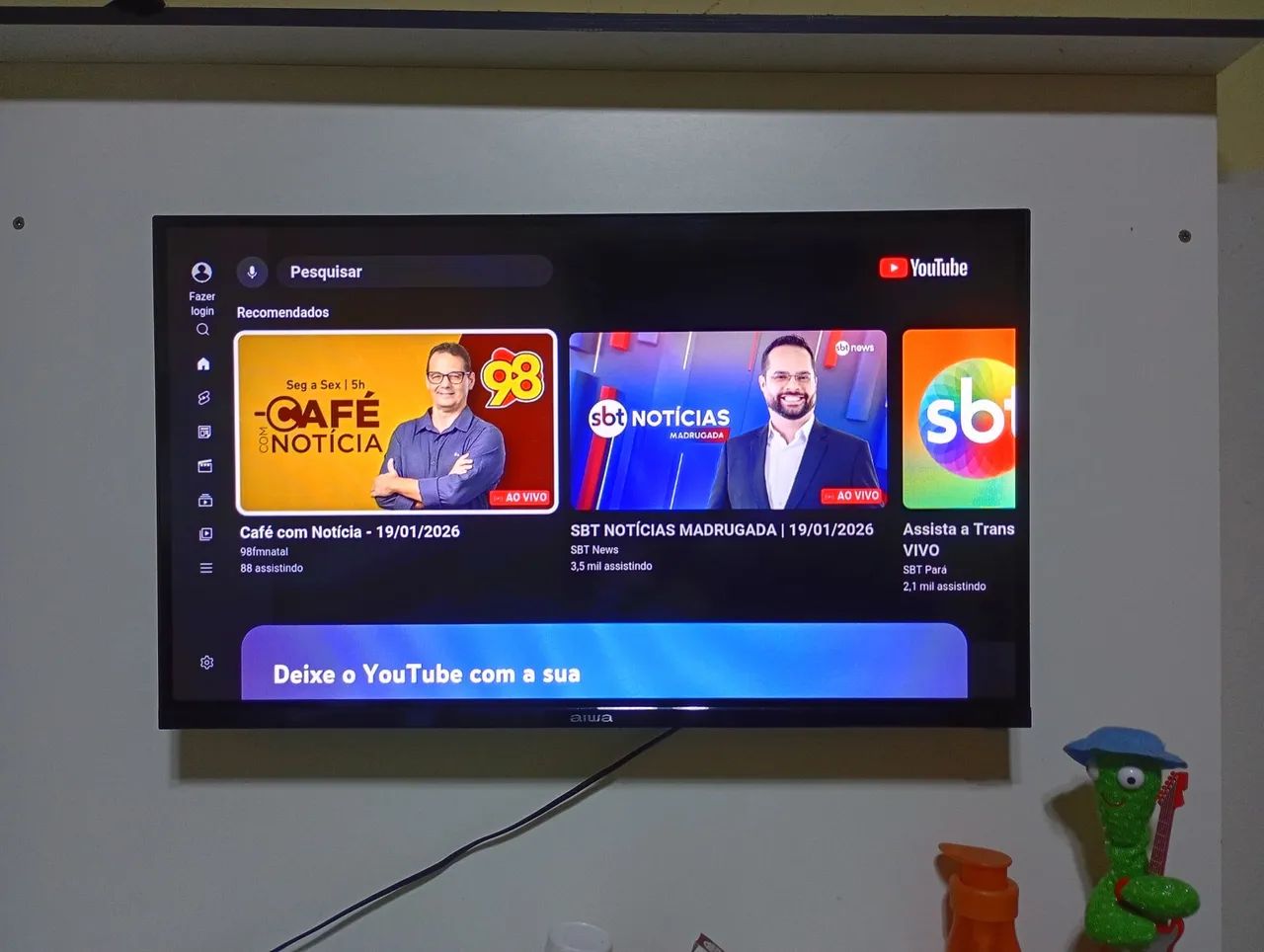 Smart tv em estado de nova 32 polegadas 1000