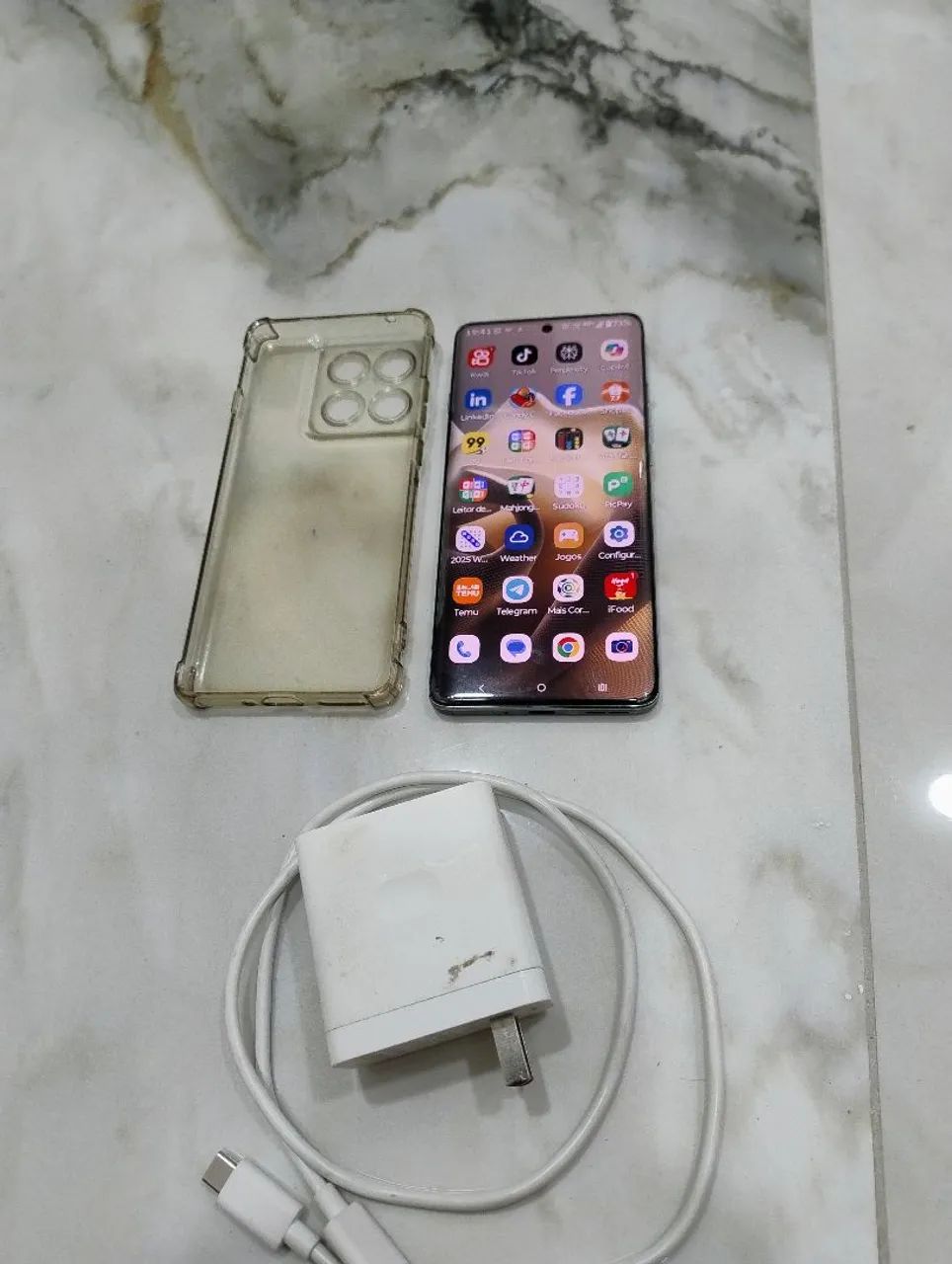 Moto Edge 60 pro excelente estado completo  - Foto 4