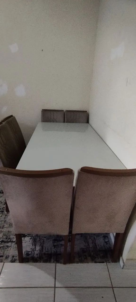 Vendo Mesa de Jantar 6 Cadeiras
