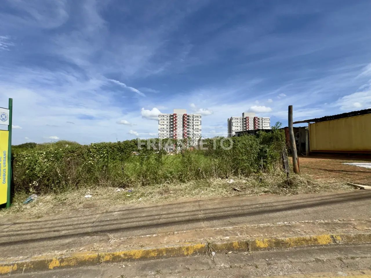 Terreno á venda no bairro Vila Industrial