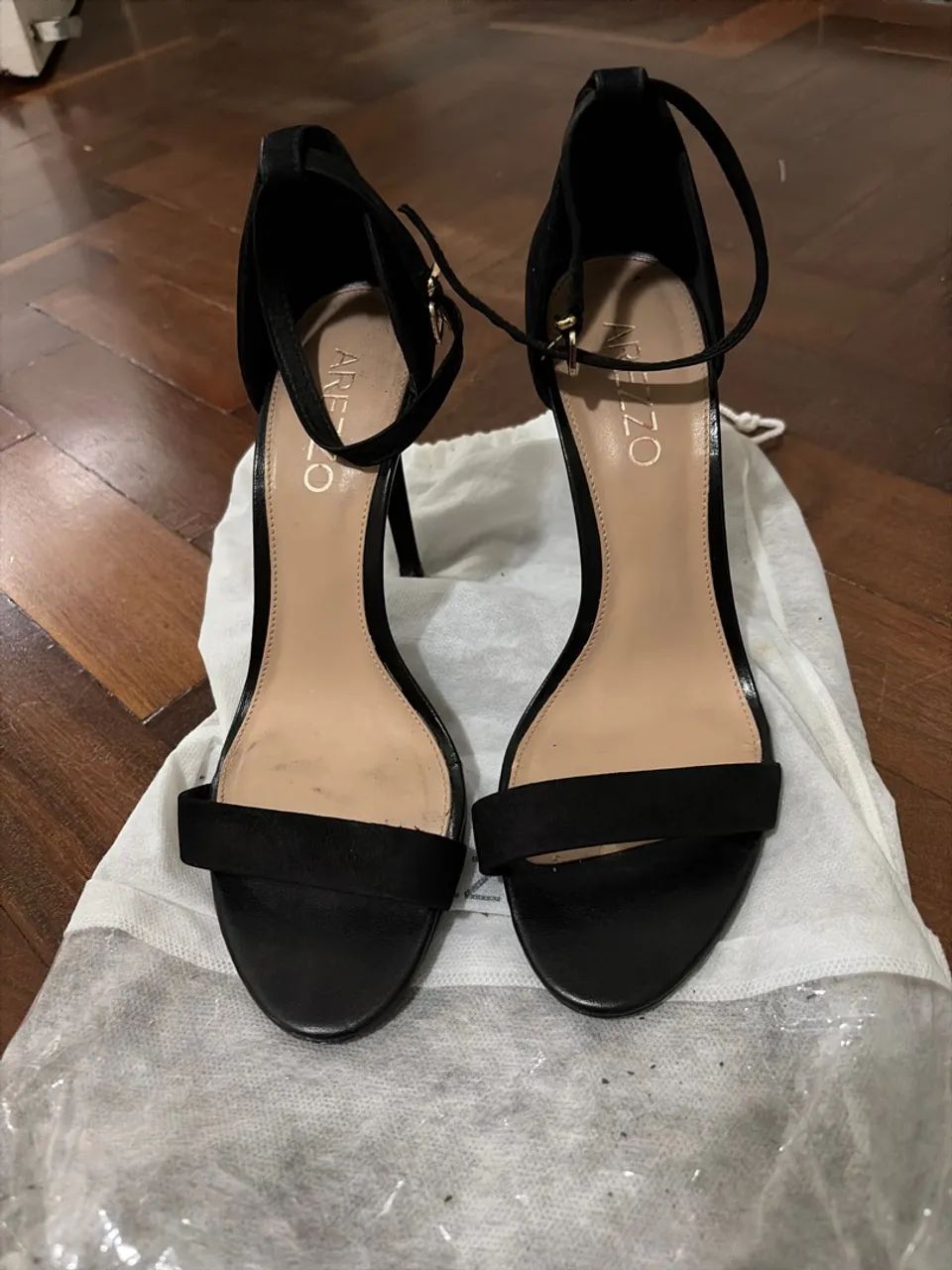 Sandália Arezzo Isabelli preta - Foto 2