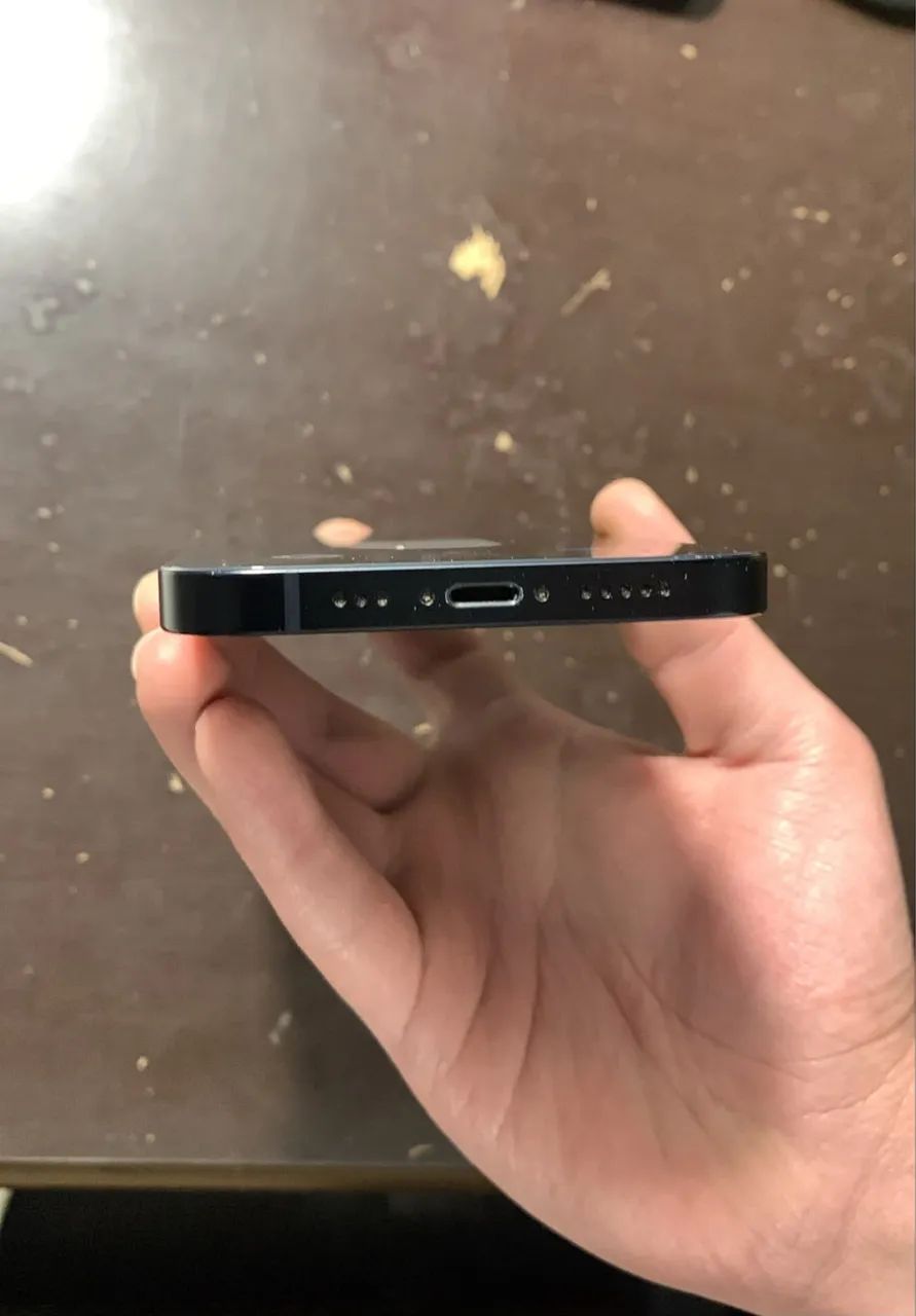 Vendo iPhone 12 128gb + carregador original Apple  - Foto 5