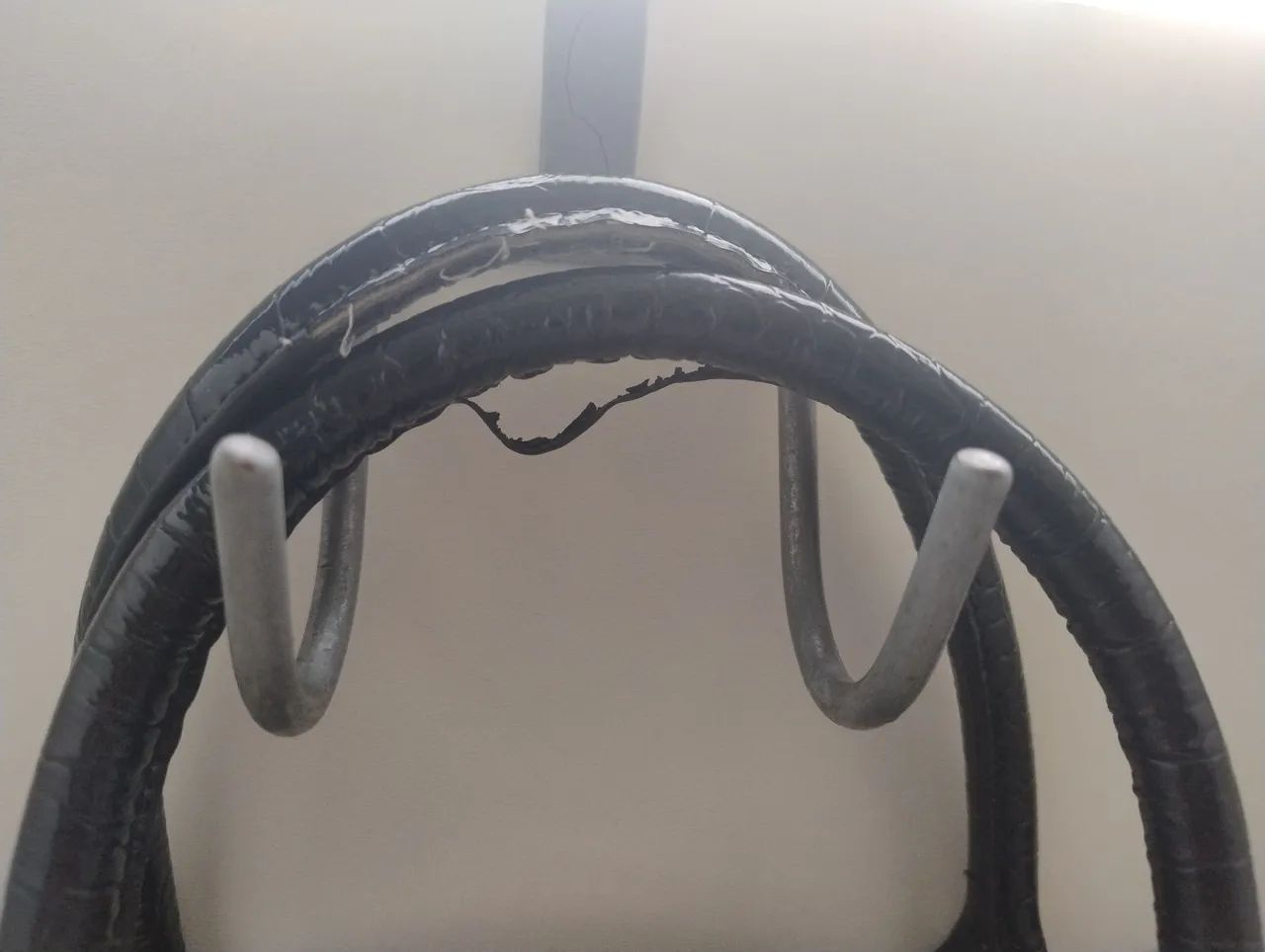 Bolsa inspiração croco preta (so envio) - Foto 4
