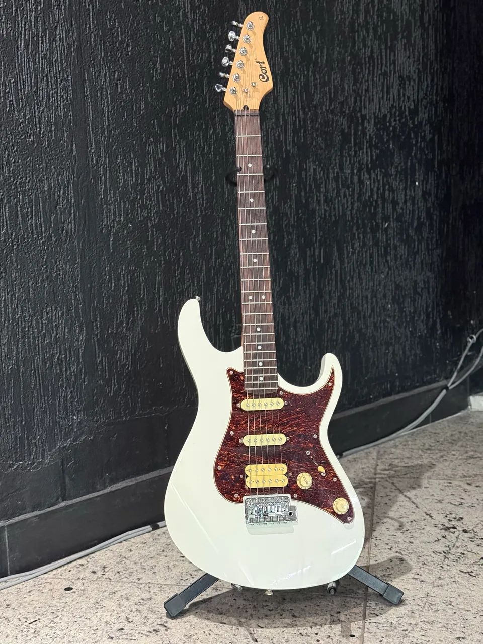 Guitarra Cort. - Foto 2