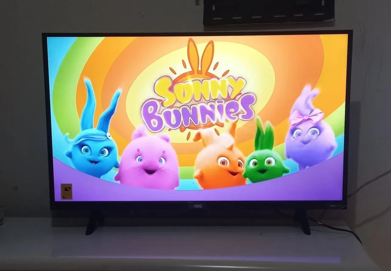 Estou vendendo uma TV SMART 32 polegadas em perfeito estado 
