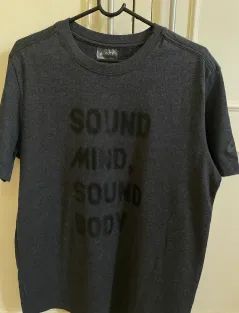 Camiseta Asics (praticamente nova)