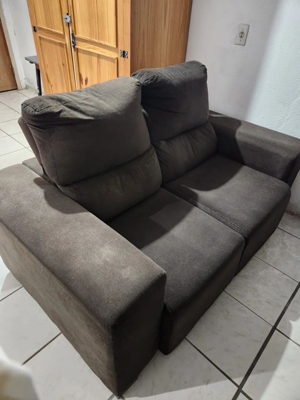 Sofá Retrátil 1,60m - 2 Lugares - usado- Conservado  - Foto 5