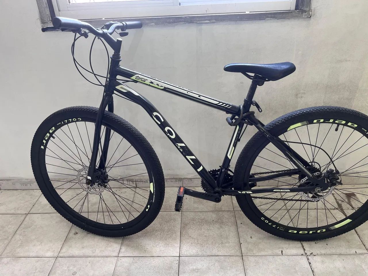 Bicicleta aro 29 com freio a disco