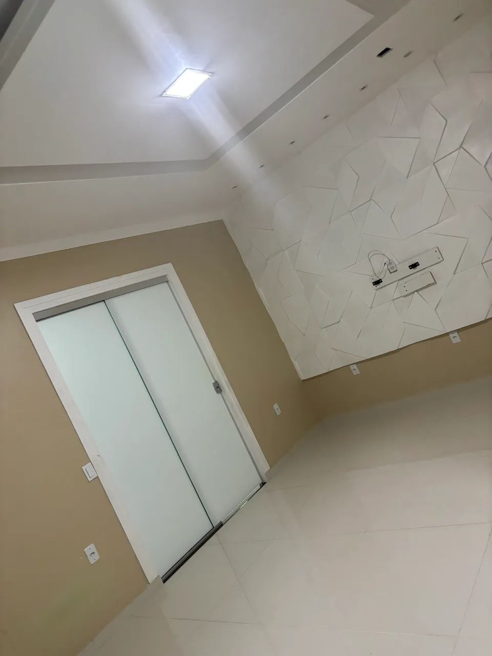 Vendo linda casa,ah 1 minuto do shopping Sumaúma  - Foto 5