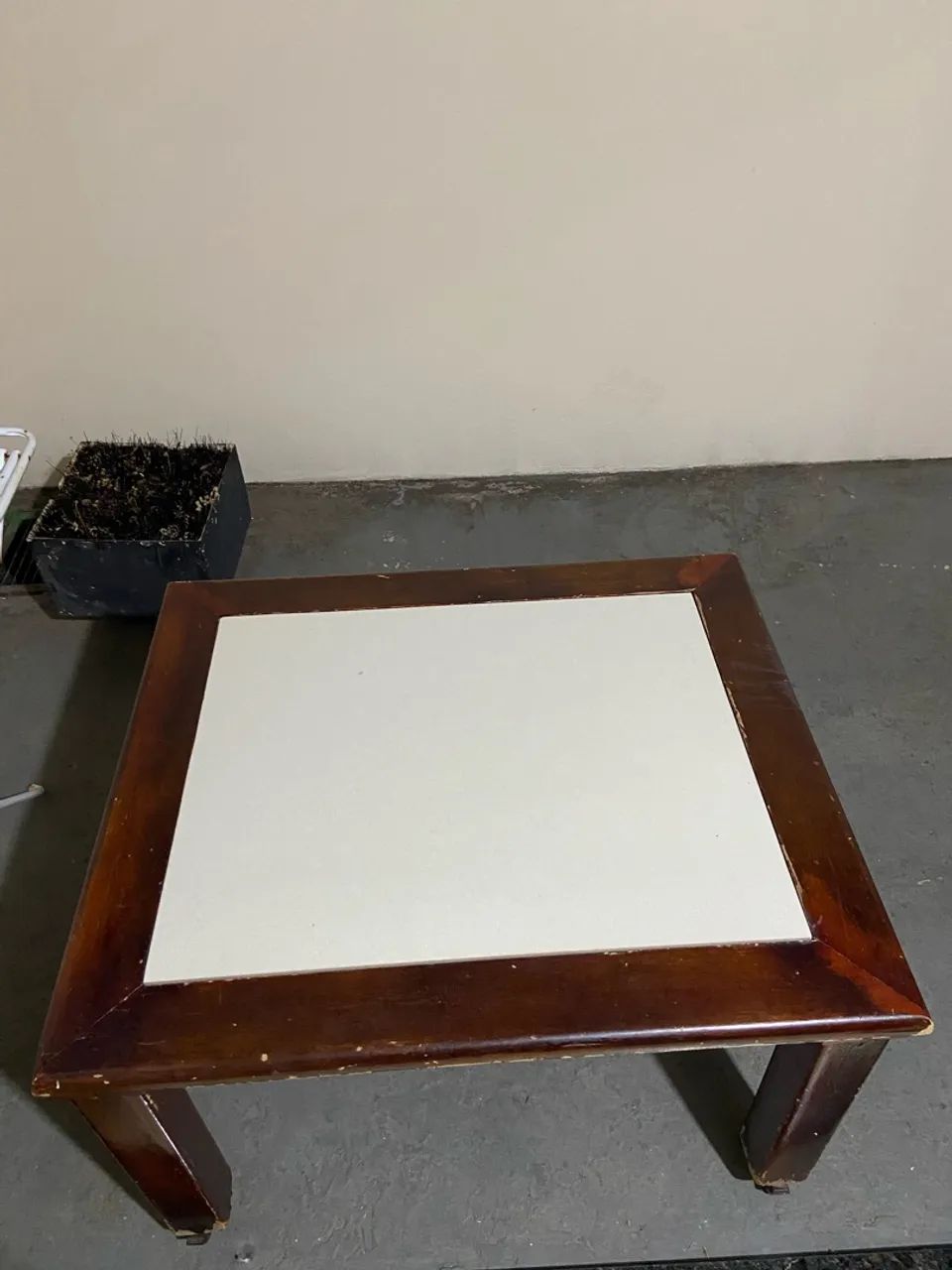 Mesa de Apoio de Madeira com Cerâmica - Foto 2
