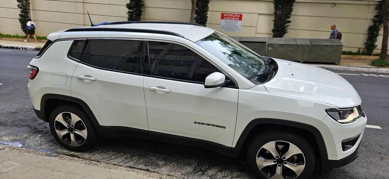 Jeep Compass Longitude 2.0 4X2 Flex 16V Aut. 2017 - Foto 5