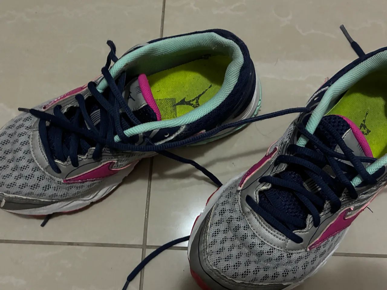 tenis mizuno feminino cinza 37 - Foto 2