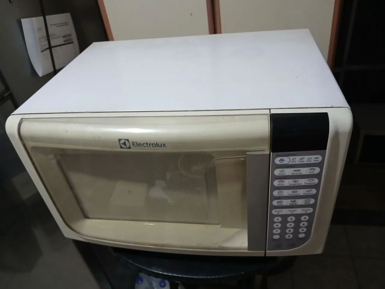 Micro-ondas Electrolux 127V 25L usado  - Foto 2