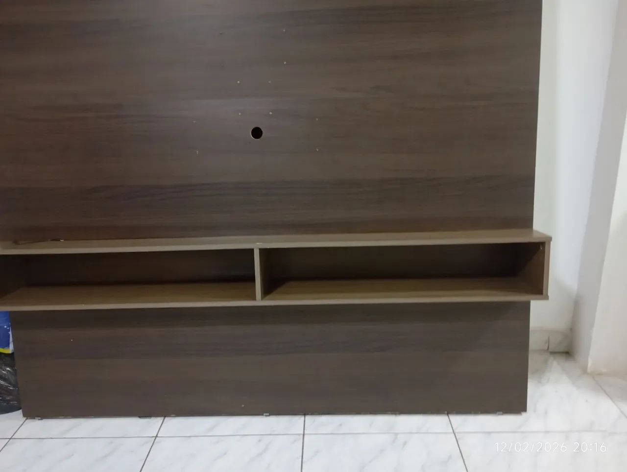 Painel pra TV com nichos em bom estado  - Foto 3