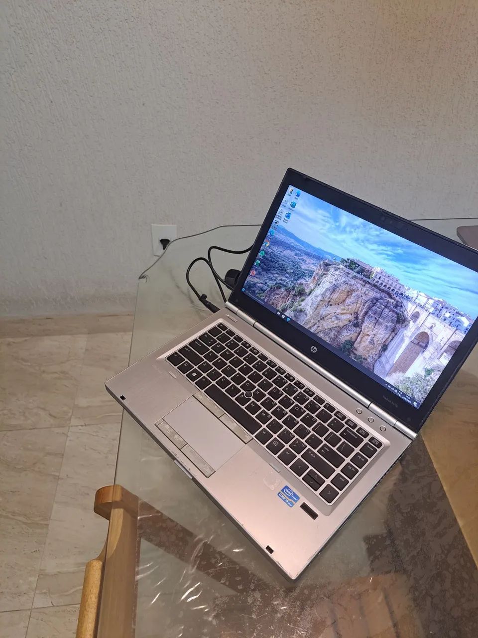 Notebook HP i5 8gb ssd 240gb  - Foto 2