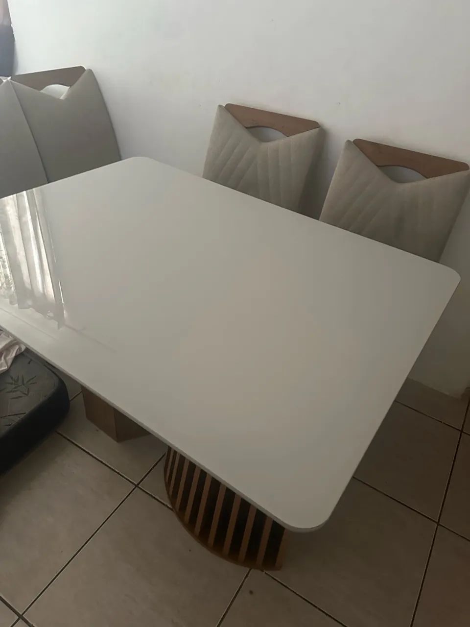 Mesa 4 cadeiras 
