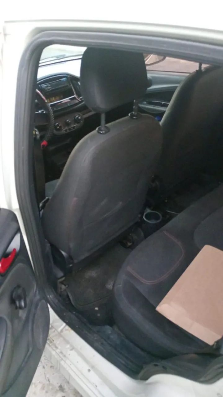 Fiat Uno Sporting 1.4 EVO Fire Flex 8V 4P 2016 - Foto 4