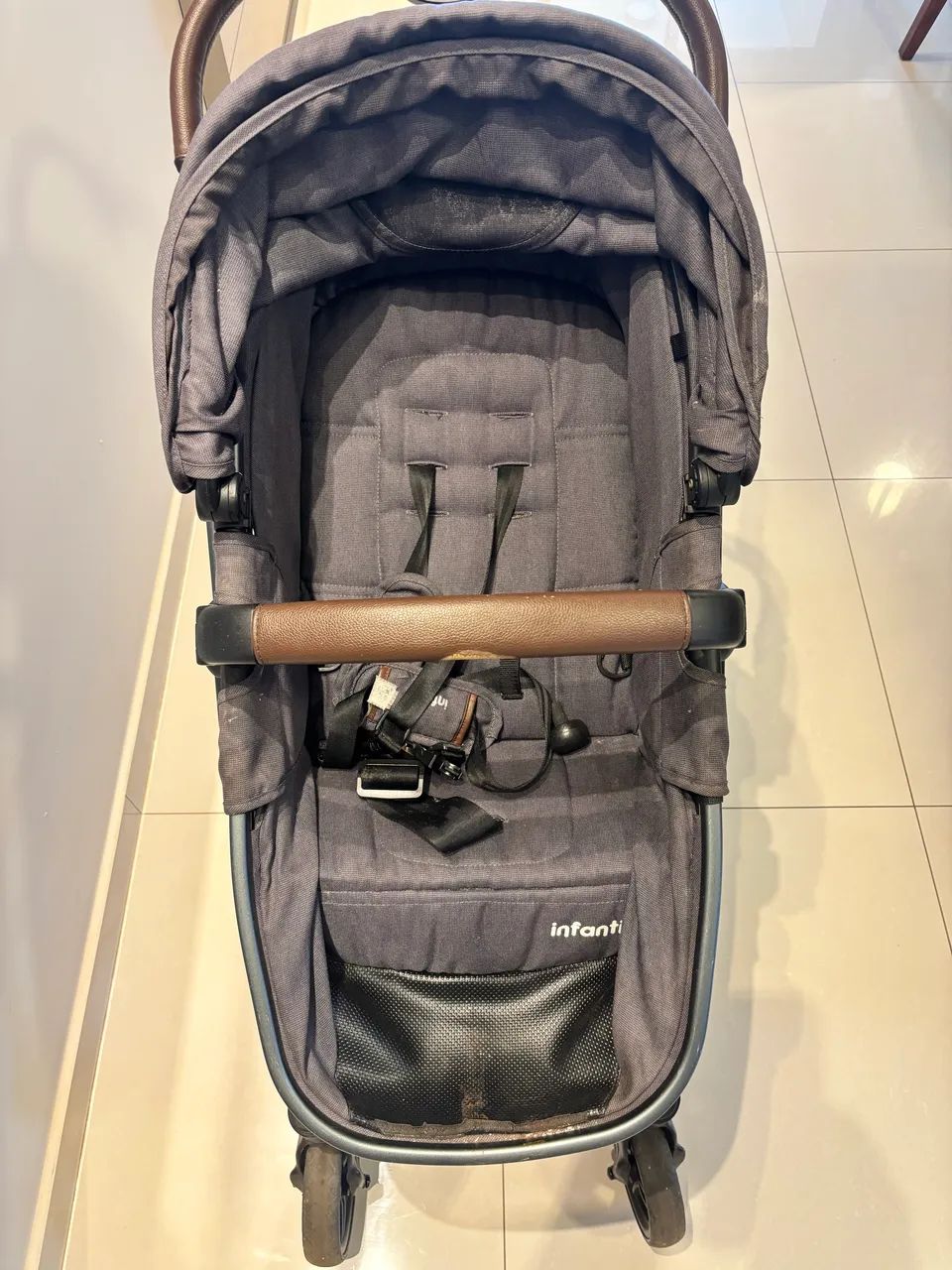 Carrinho de bebê Infanti epic Lite  - Foto 4