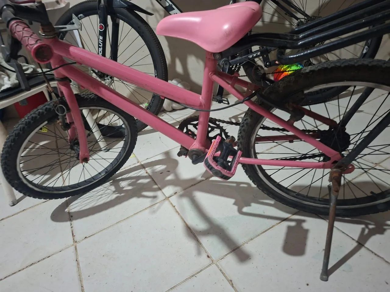 Bicicleta aro 20 Rosa seminova  - Foto 2