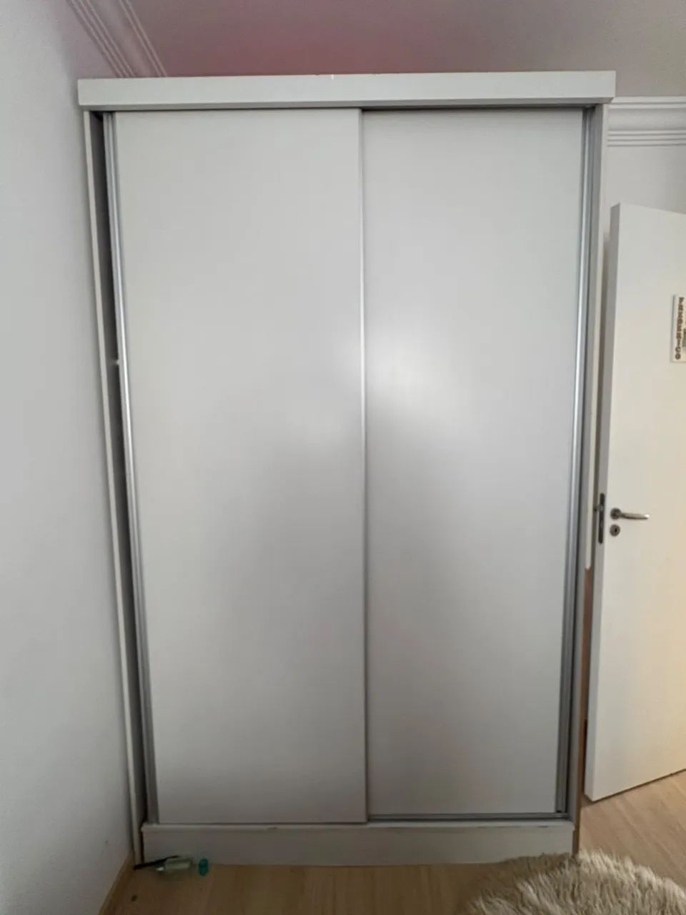 Vendo roupeiro 2 portas de correr  - Foto 3