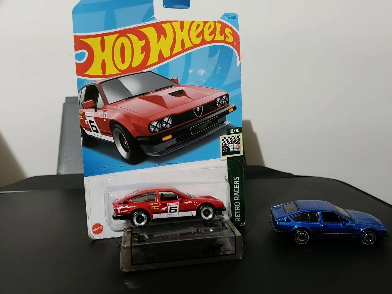 Kit 2 minis Hotwheels alfa Romeo gtv6 3.0