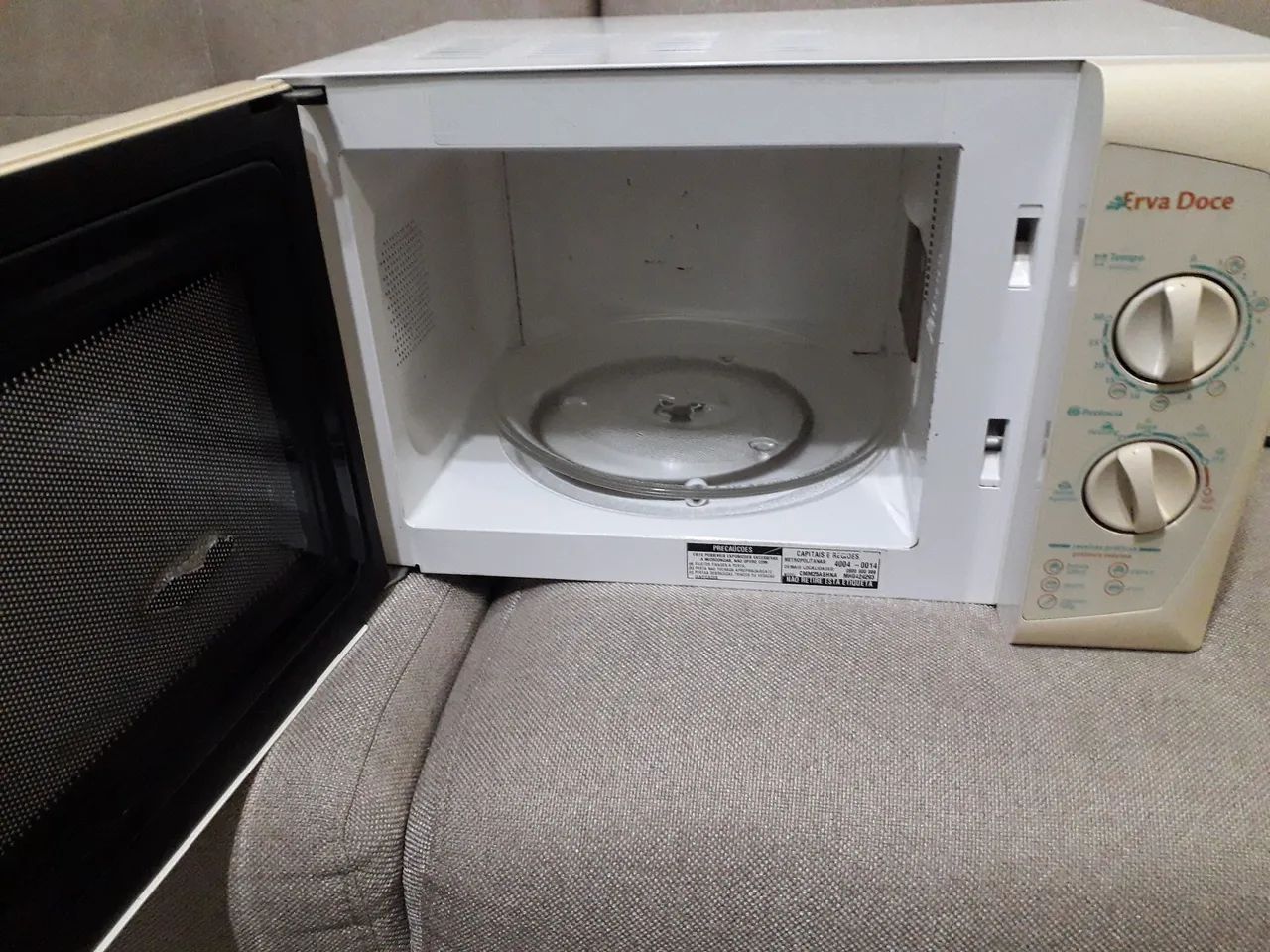 Micro-ondas Consul ,110 voltz.