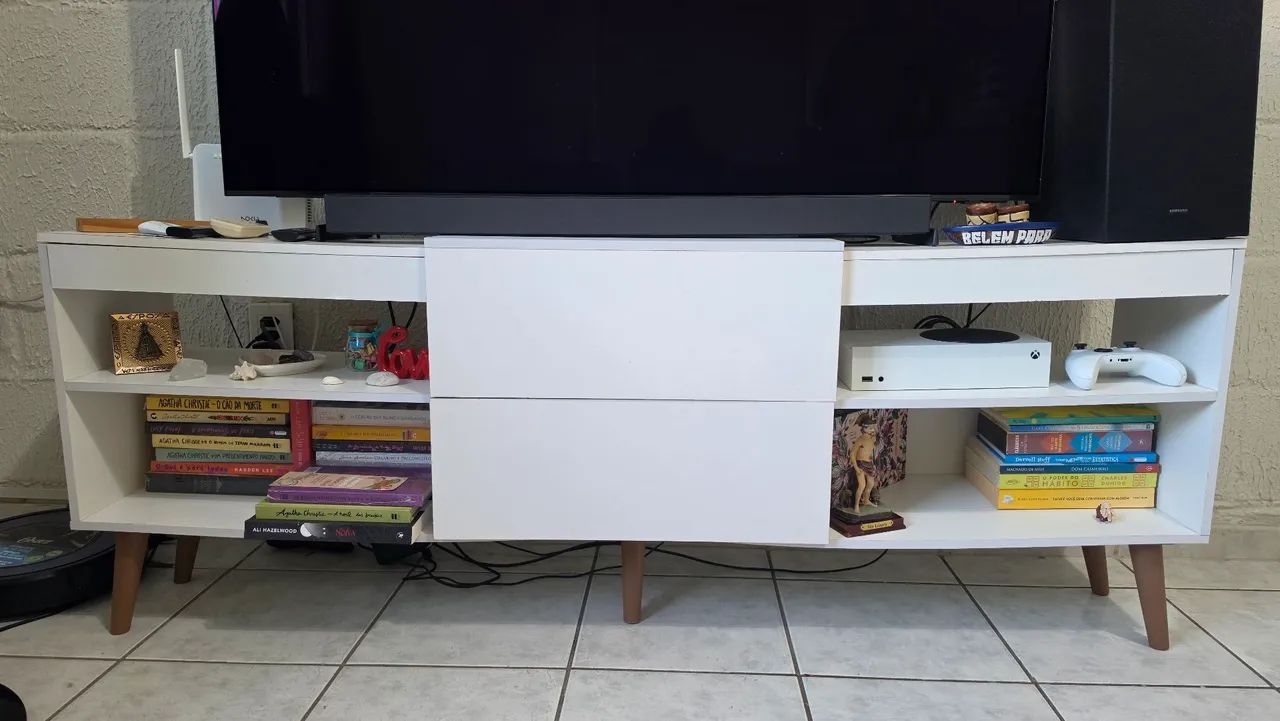 Rack branco para TV