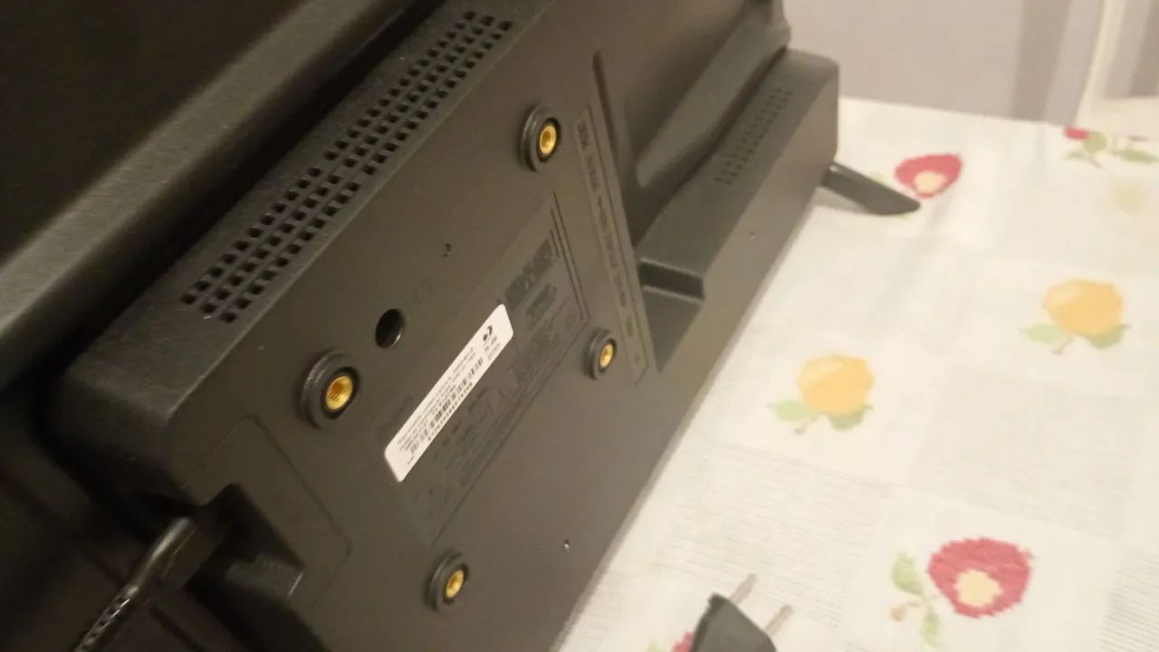 TV PHILCO 32 polegadas Roku tv C/Nota fiscal ZAP - Foto 5