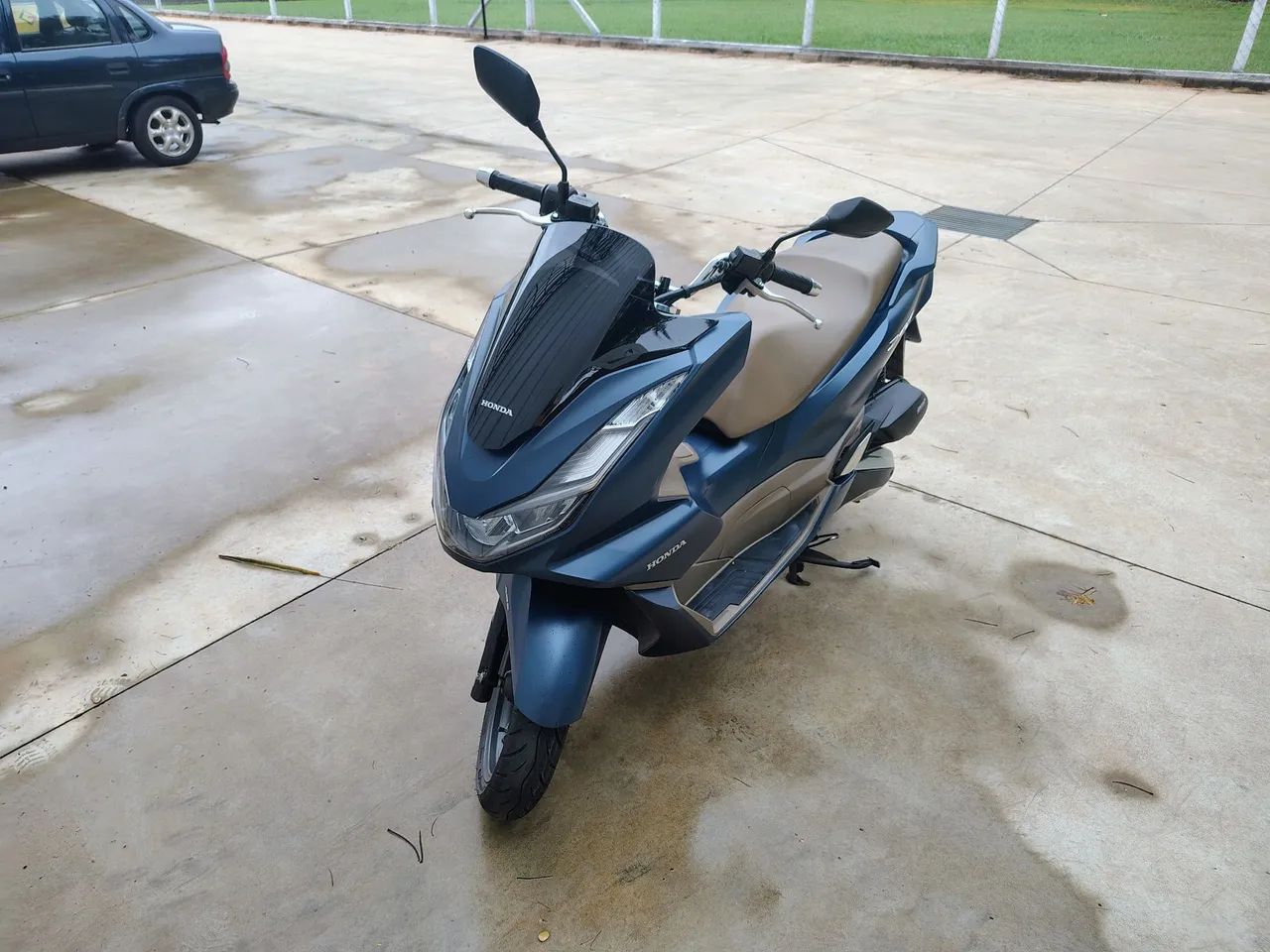 PCX 2024 DLX - Foto 3