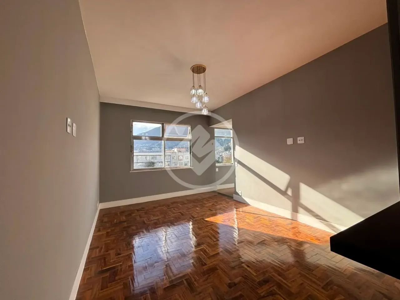 Apartamento reformado com 2 quartos e varanda no Alto codigo: 363104 - Foto 4