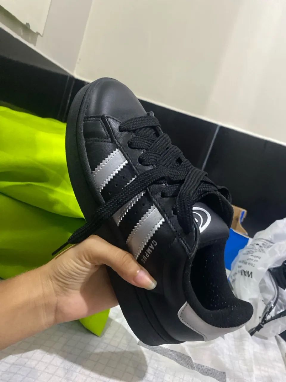 Tênis adidas campus 